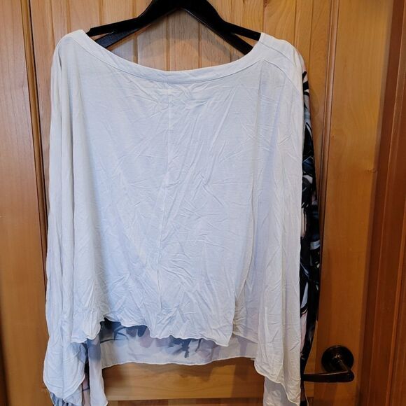 Venus top - Picture 2 of 3